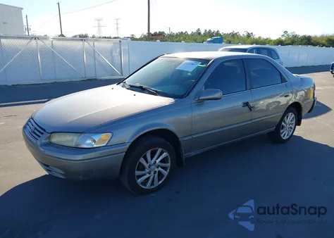1999 Toyota Camry Le из США, поврежденный, VIN 4T1BG22K2XU464288